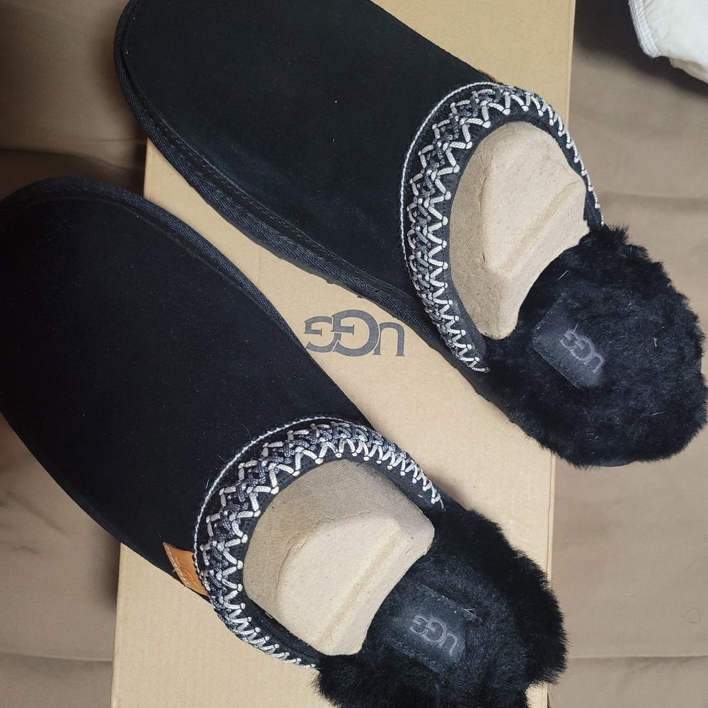 UGG Black Slippers with Fur and Patterned Trim
